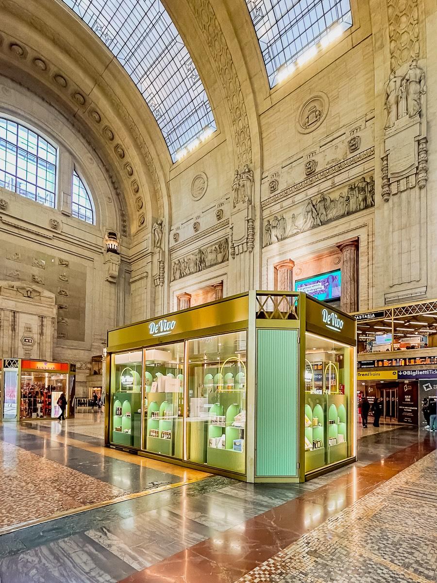 La Pasticceria De Vivo inaugura un pop-up store nel cuore della stazione!